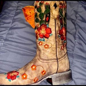 Corral brand new 6.5